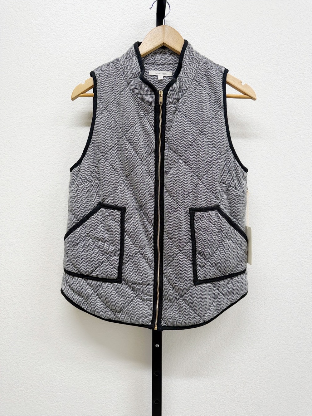 Quilted Herringbone Zip Vest Black Trim size S